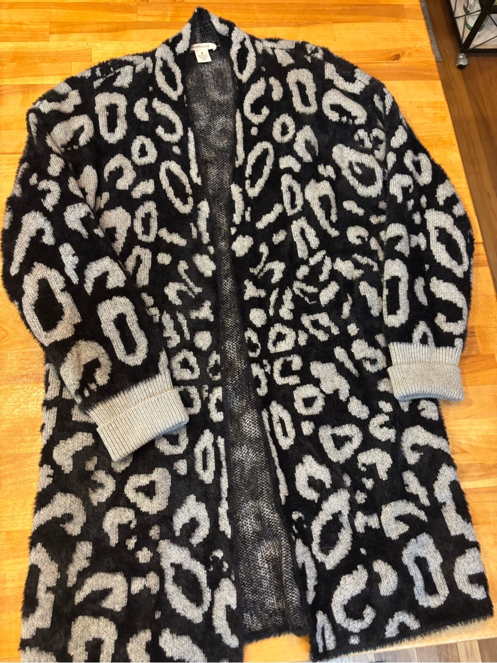 Westbound Black & Light Gray Leopard Print Open-Front Cardigan - small